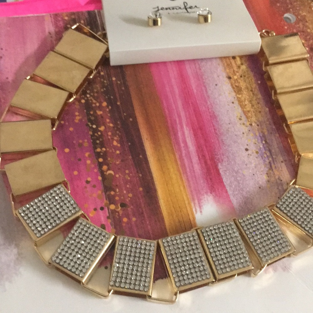 Jennifer and company necklace and earring set